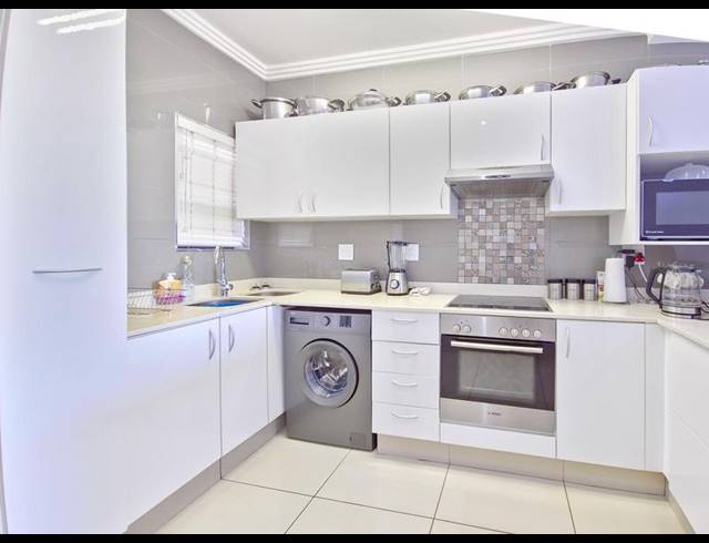 2 BEDROOM APARTMENT FOR SALE IN UMHLANGA RIDGE